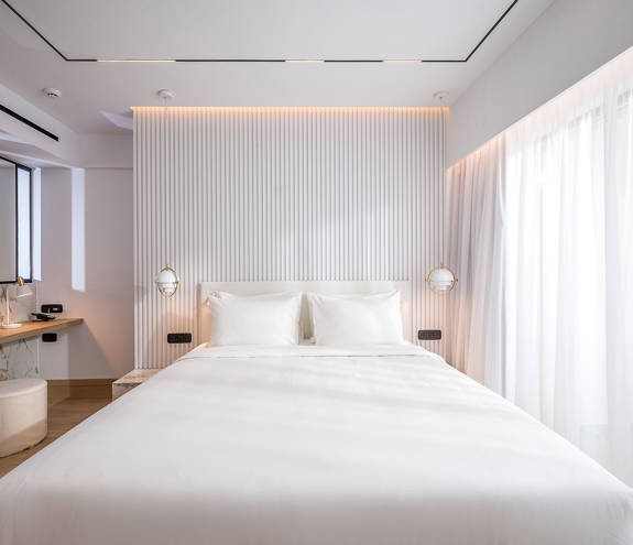Ethereal White Resort Heraklion Deluxe Suite double bed