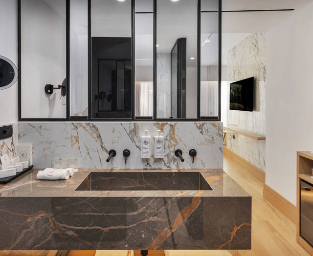 Ethereal White Resort Heraklion Junior Suite washbasins