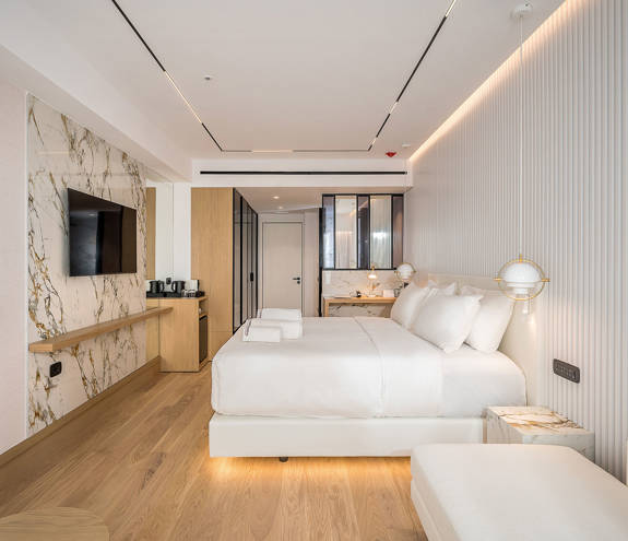 Ethereal White Resort Heraklion Deluxe Suite room
